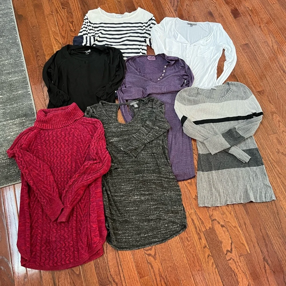Lot of Size Medium Maternity Tops - Picture 1 of 1